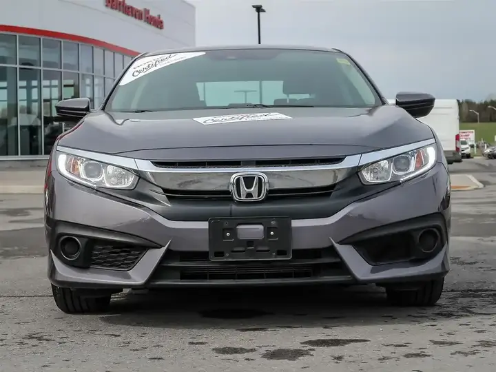 Honda Civic 2018 photo 2