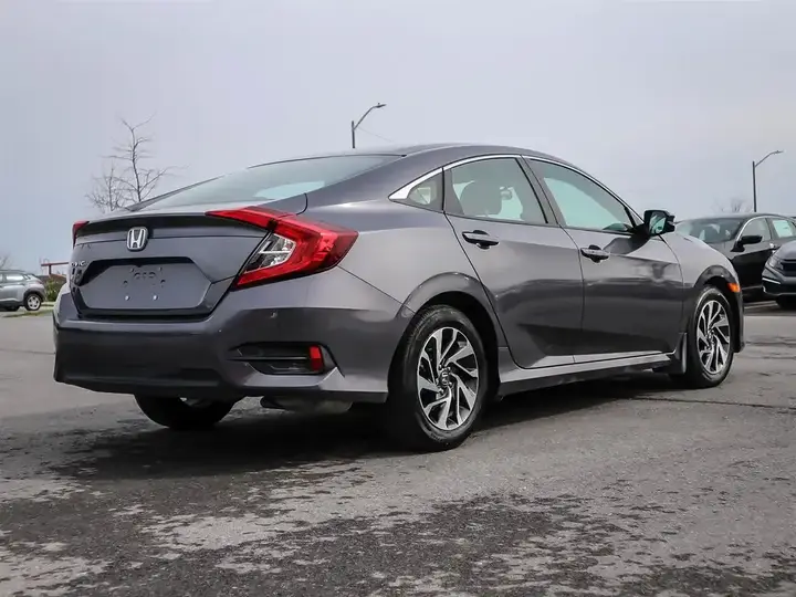 Honda Civic 2018 photo 5