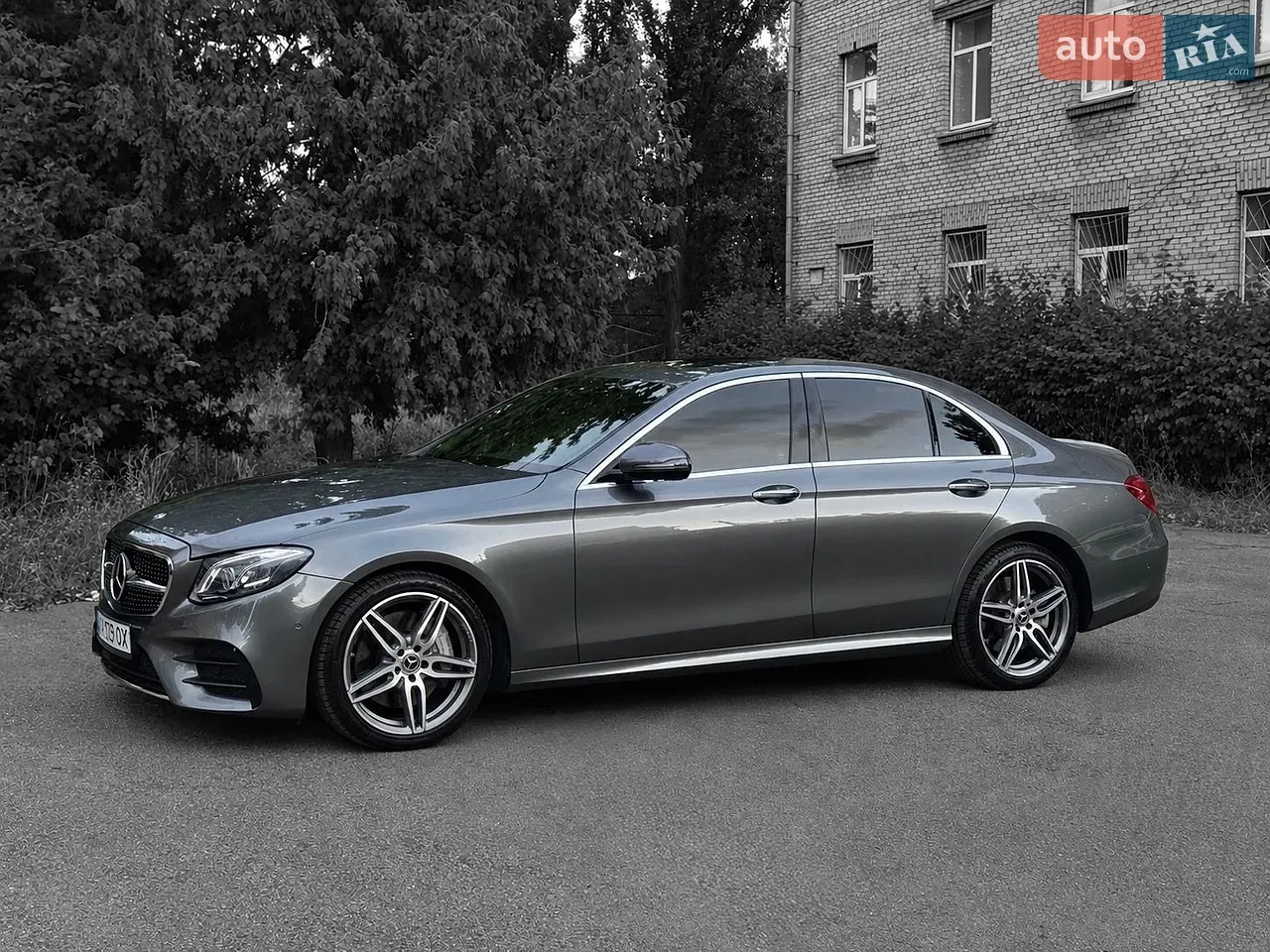 Mercedes-Benz E-Class 2017 photo 2