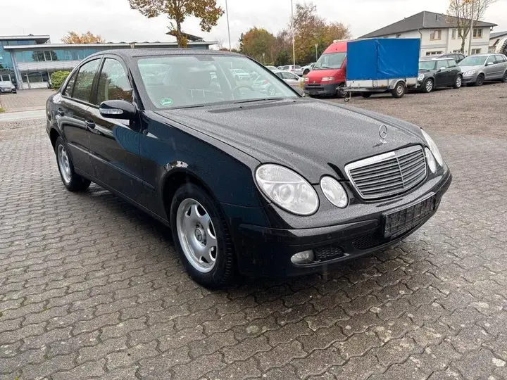 Mercedes-Benz E 280