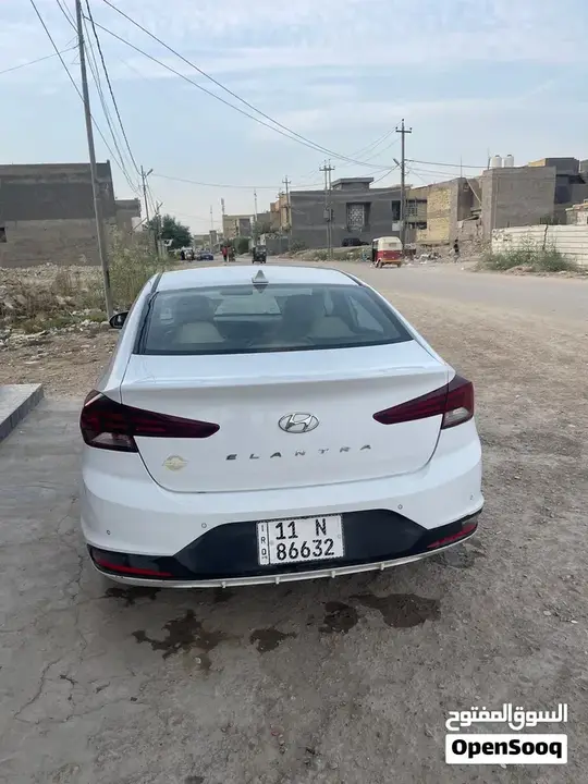 Hyundai Elantra 2019 photo 3