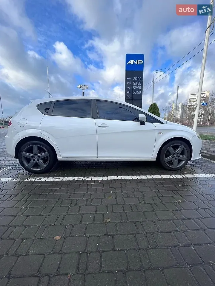 Seat Leon 2011 photo 4