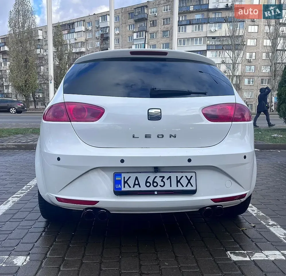 Seat Leon 2011 photo 3