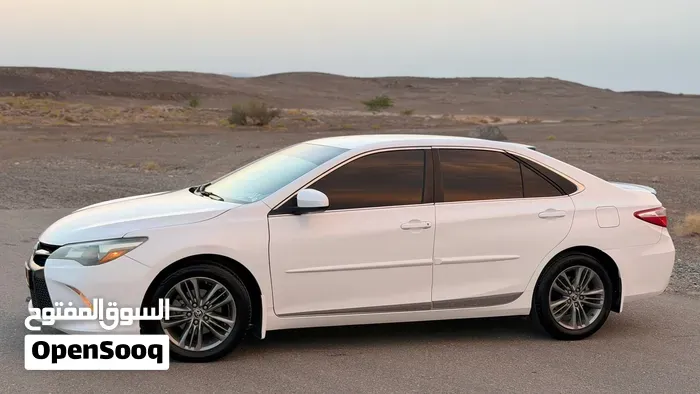 Toyota Camry 2016 photo 2
