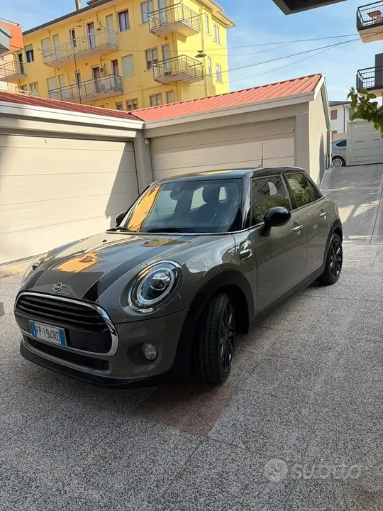 Mini Mini Cooper 2018 photo 2