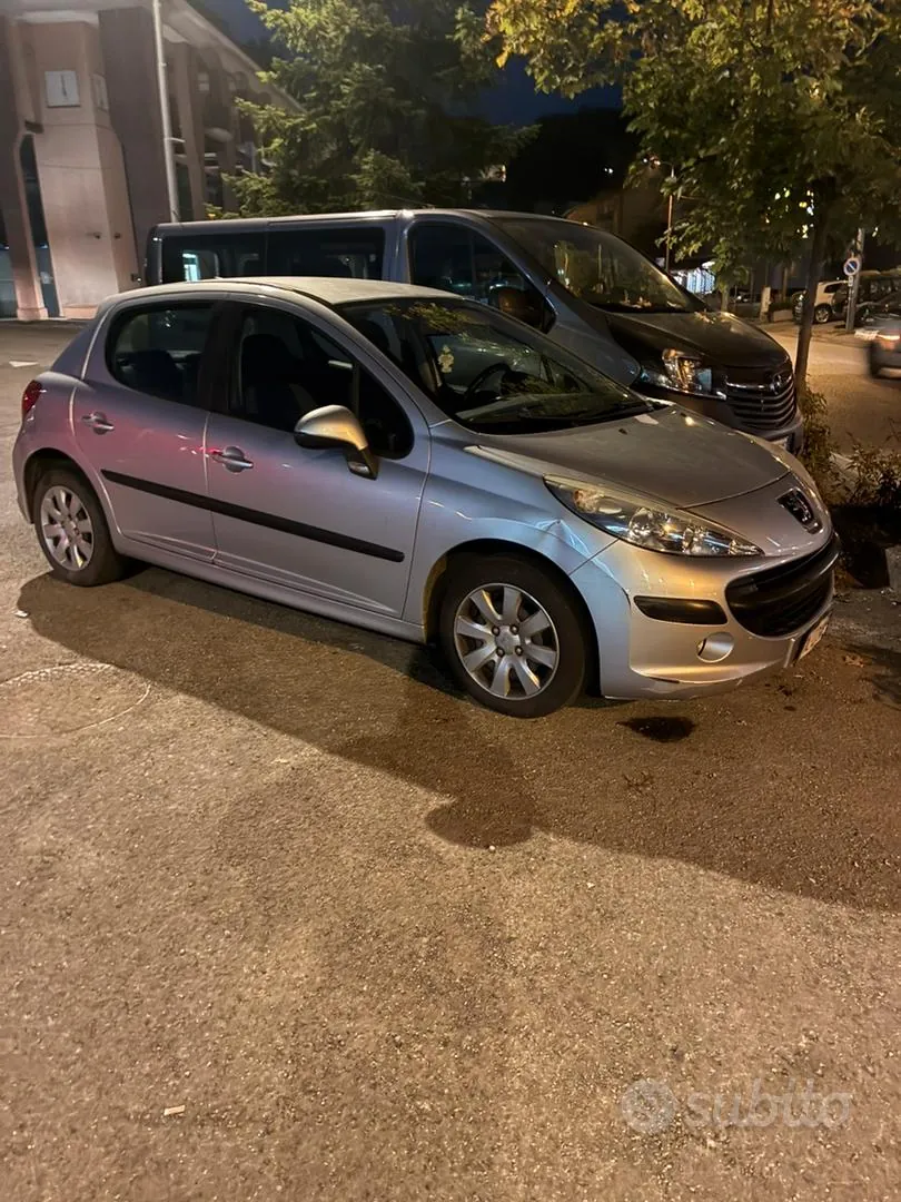 Peugeot 207 2008 photo 3