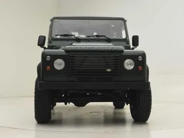 Land Rover Defender Td4 90 2025 photo 2