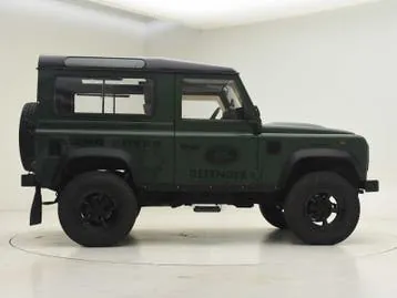 Land Rover Defender Td4 90 2025 photo 3