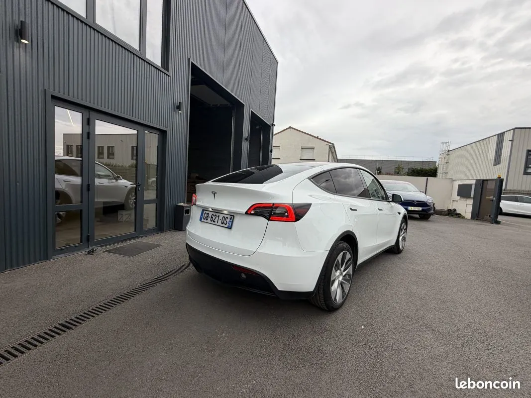 Tesla Model Y 2021 photo 3