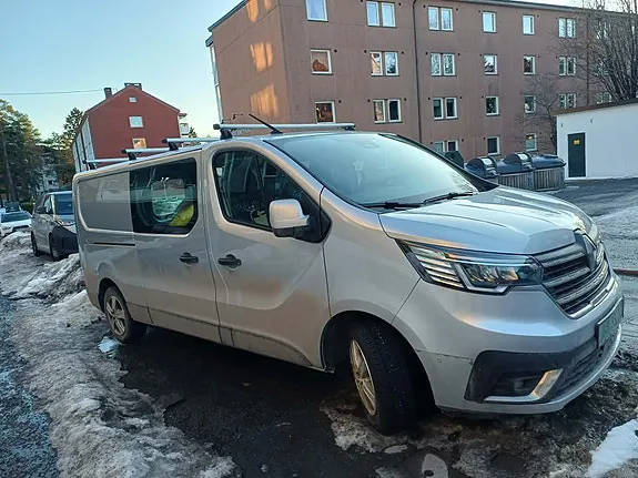 Renault Trafic 2022 photo 2