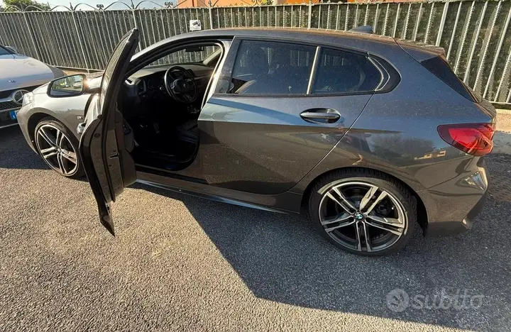 BMW 1 Series 2021 photo 3