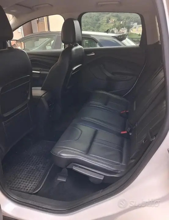 Ford Kuga 2014 photo 2