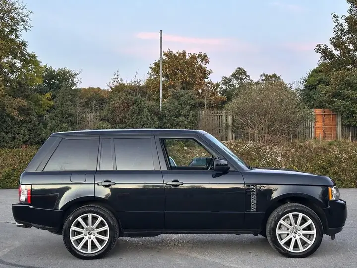 Land Rover Range Rover 2011 photo 5