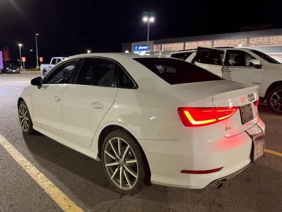 Audi A3 2015 photo 3