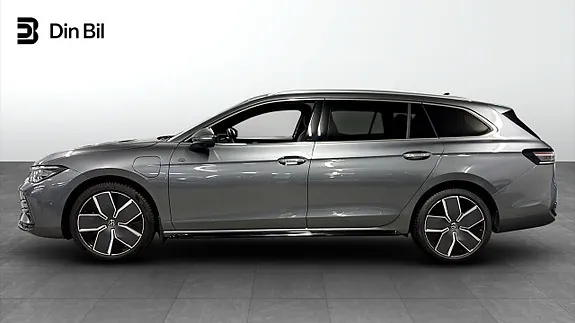 Volkswagen Passat 2025 photo 2