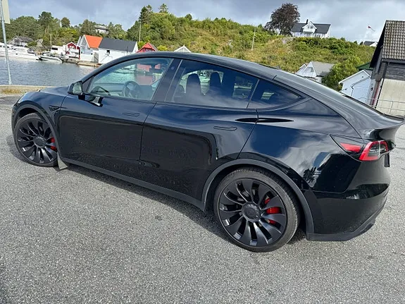 Tesla Model Y 2022 photo 4