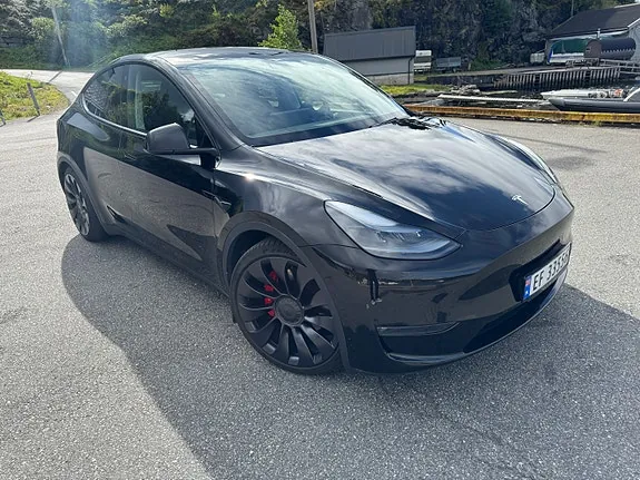 Tesla Model Y 2022 photo 2