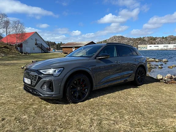 Audi Q8 E-Tron 2024 photo 2