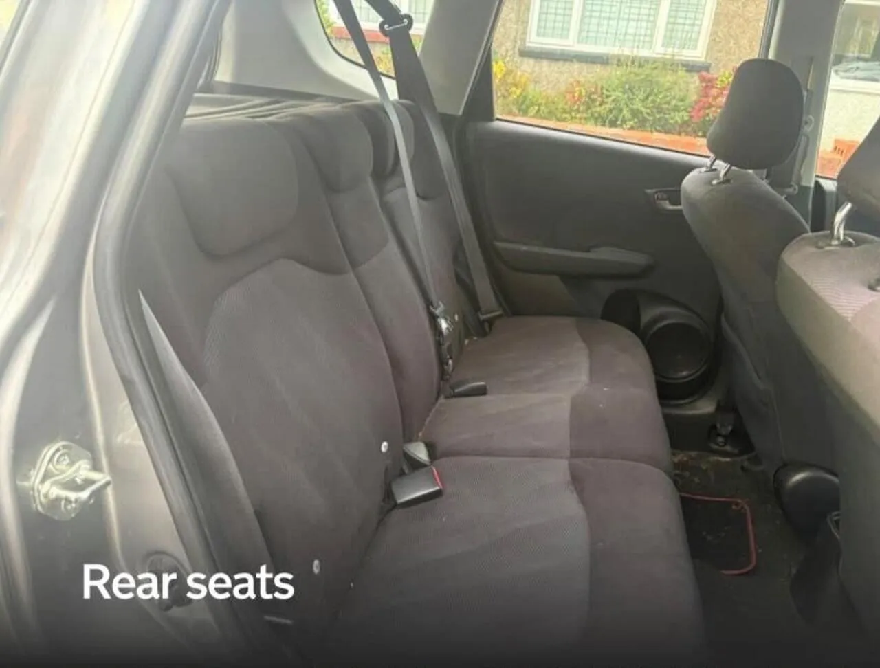 Honda Jazz 2010 photo 3