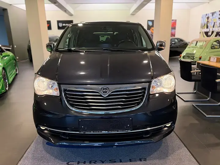 Lancia Voyager