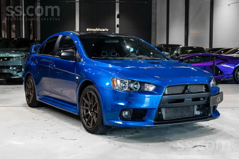 Mitsubishi Lancer Evolution 2012 photo 3