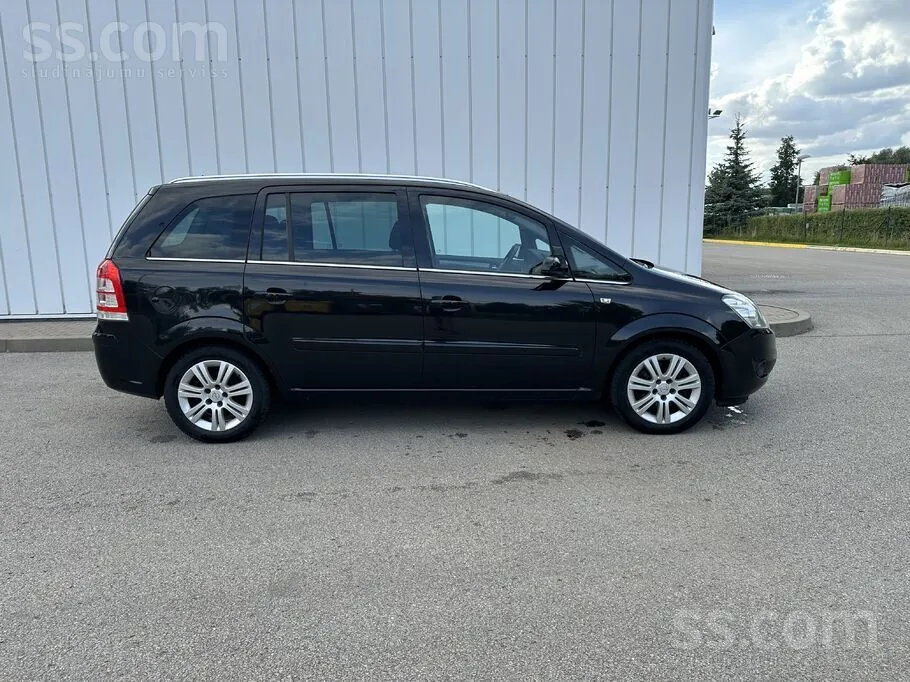 Opel Zafira 2010 photo 4