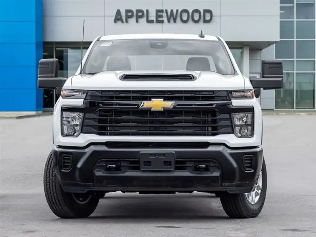 Chevrolet Silverado 2500 2025 photo 2