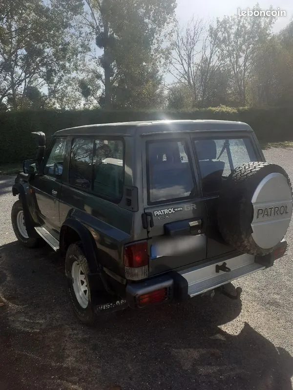 Nissan Patrol 1994 photo 2