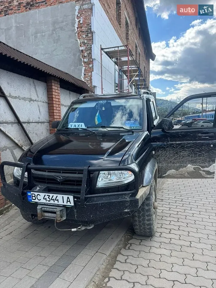 UAZ 3163