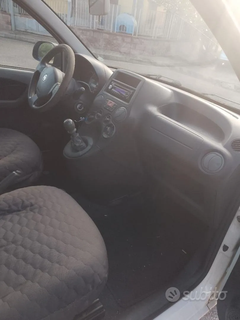 Fiat Panda 2010 photo 5