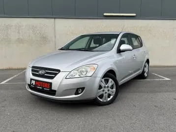 Kia Ceed 2007 photo 2
