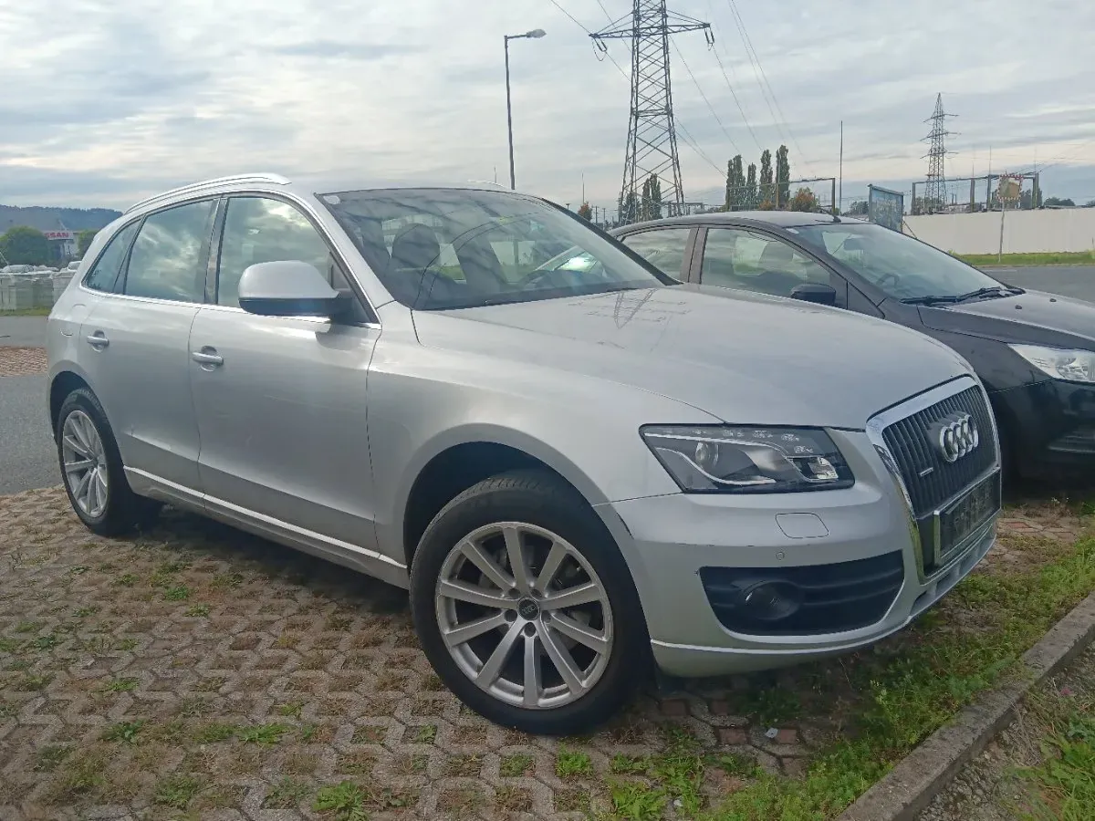 Audi Q5 2009 photo 2