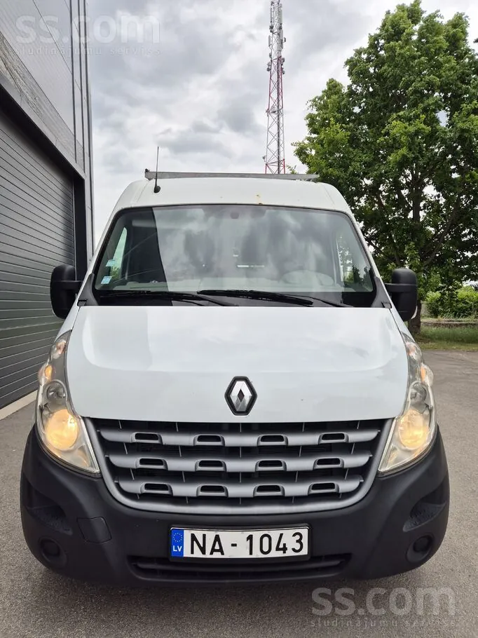 Renault Master 2011 photo 2