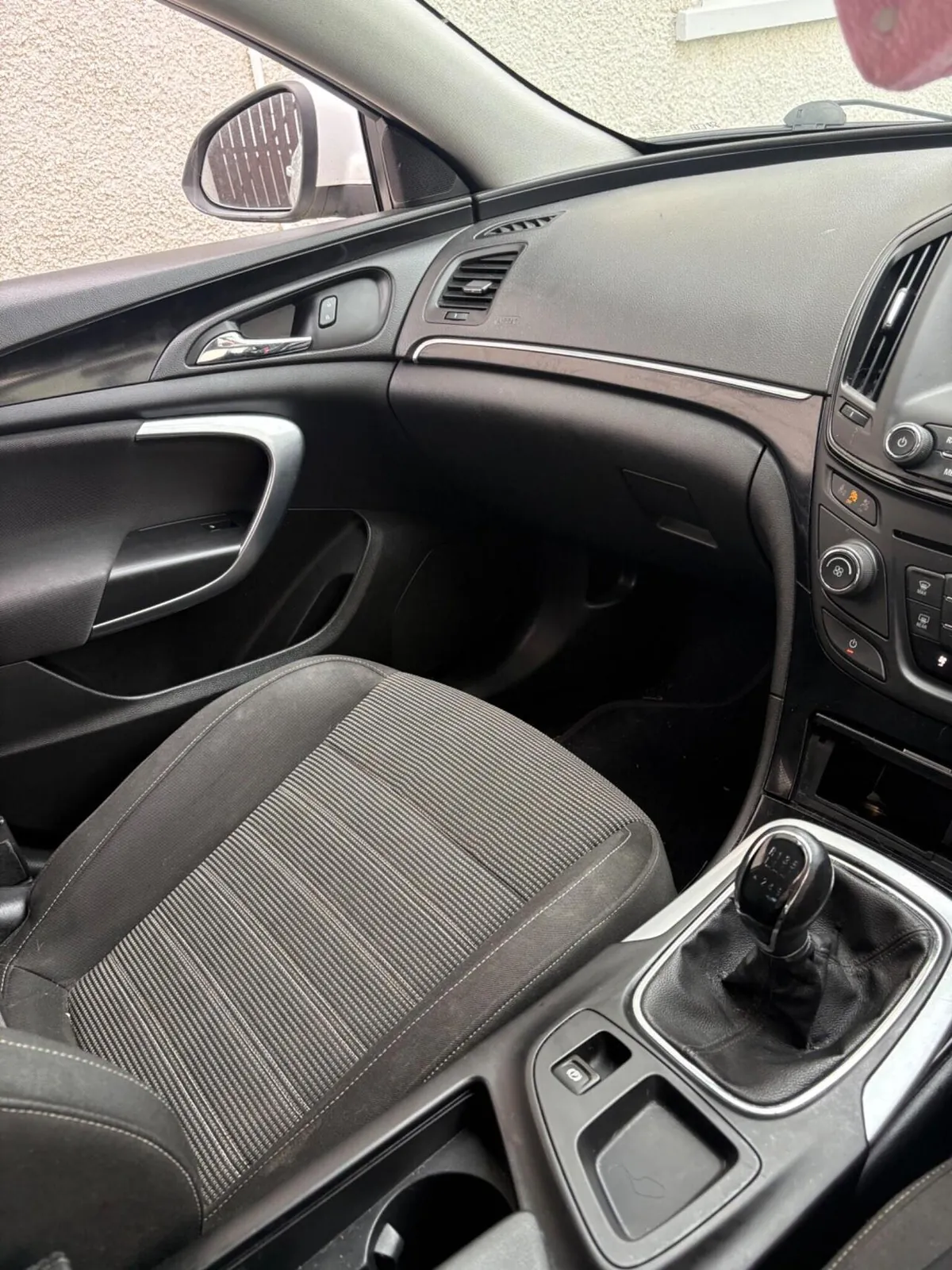 Vauxhall Insignia 2013 photo 3