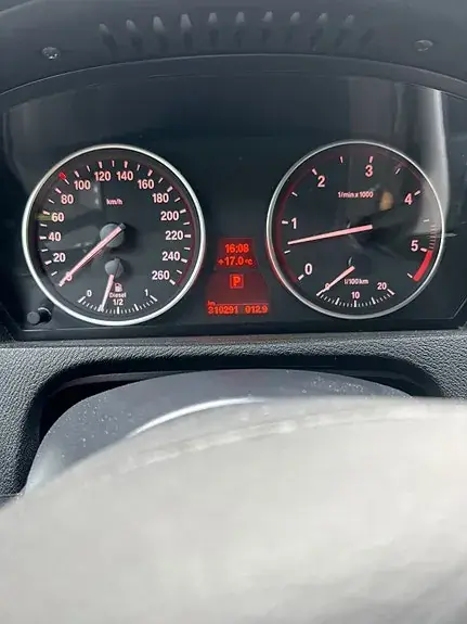 BMW X5 2011 photo 2