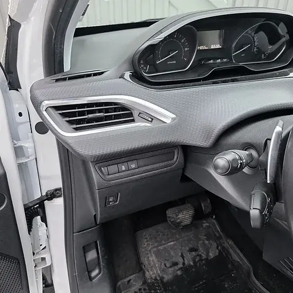 Peugeot 2008 2016 photo 3