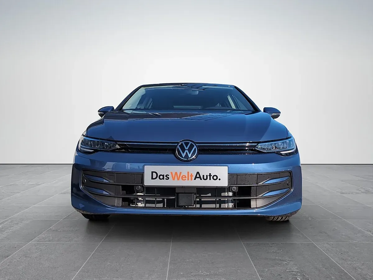 Volkswagen Golf 2026 photo 2