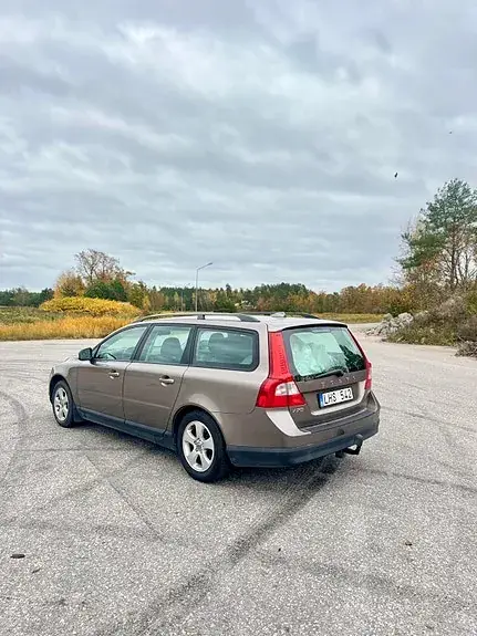 Volvo V70 2008 photo 3