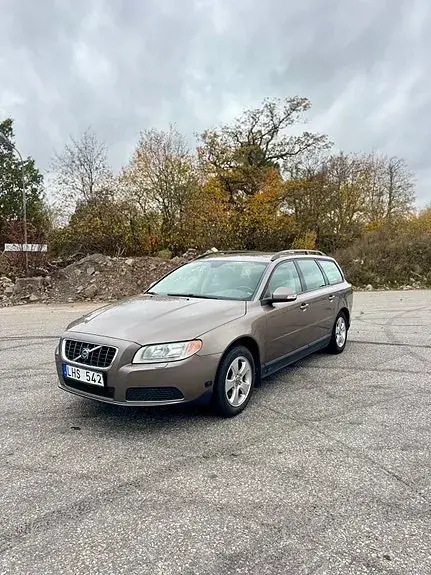 Volvo V70 2008 photo 2