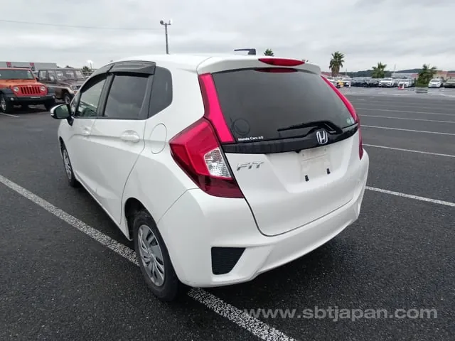 Honda Fit 2017 photo 3
