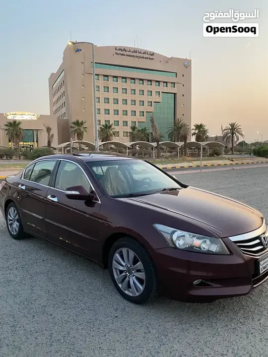 Honda Accord 2012 photo 2