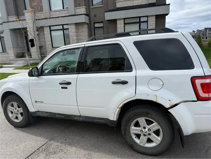 Ford Escape 2010 photo 3