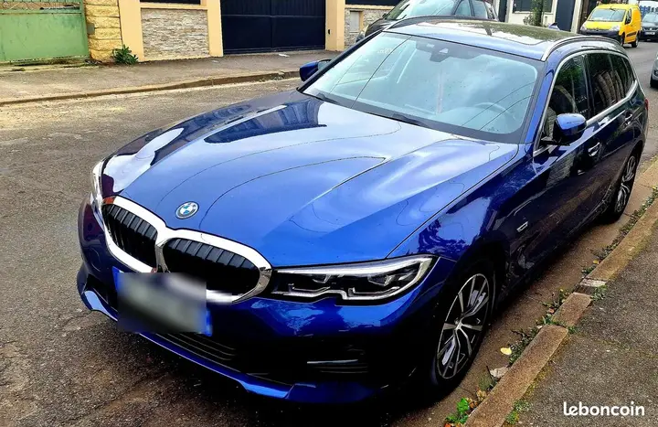 BMW 3 Series 2022 photo 3