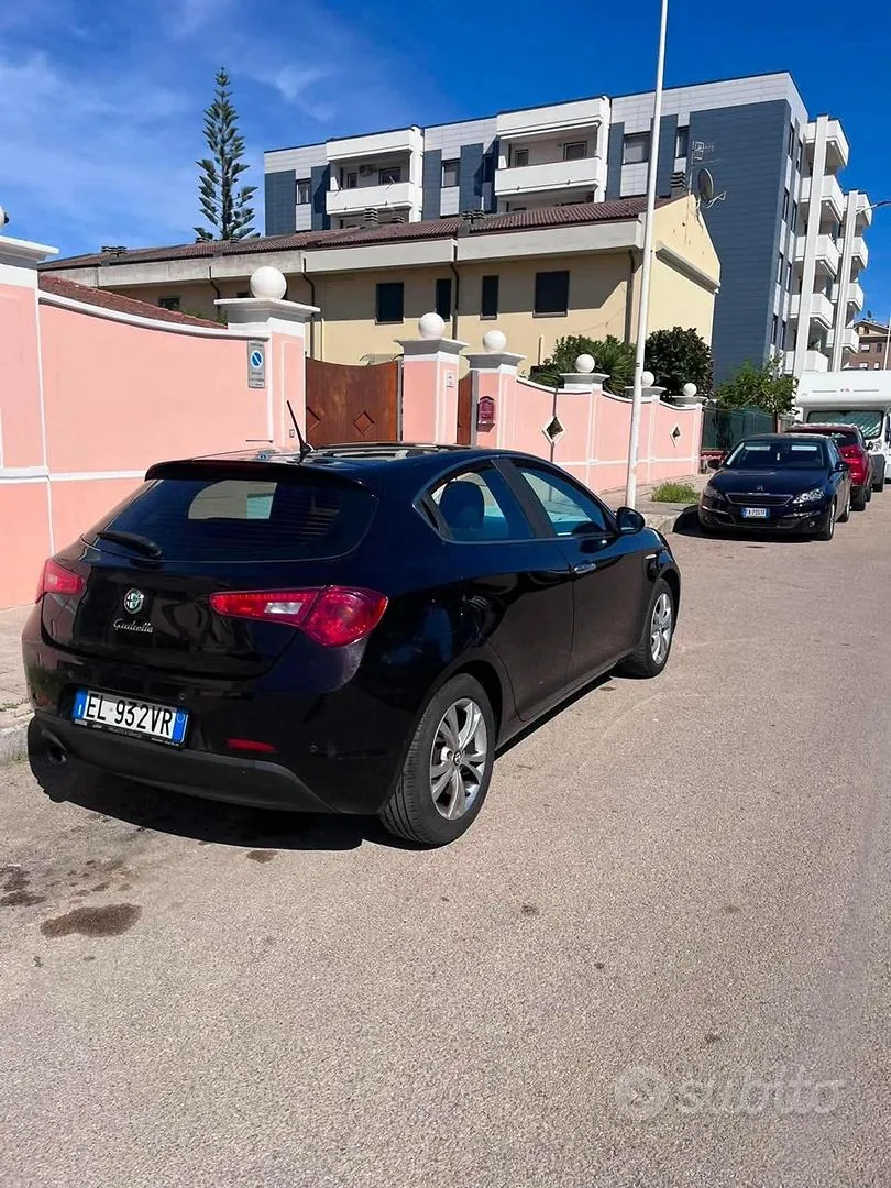 Alfa Romeo Giulietta 2012 photo 4