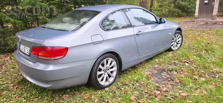 BMW 320 2008 photo 4