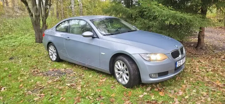 BMW 320 2008 photo 2