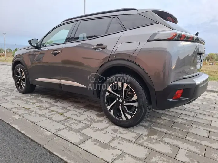 Peugeot 2008 2021 photo 4