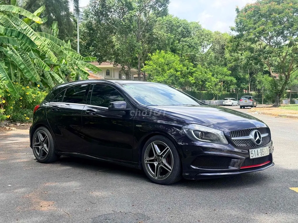 Mercedes-Benz A-Class 2013 photo 2