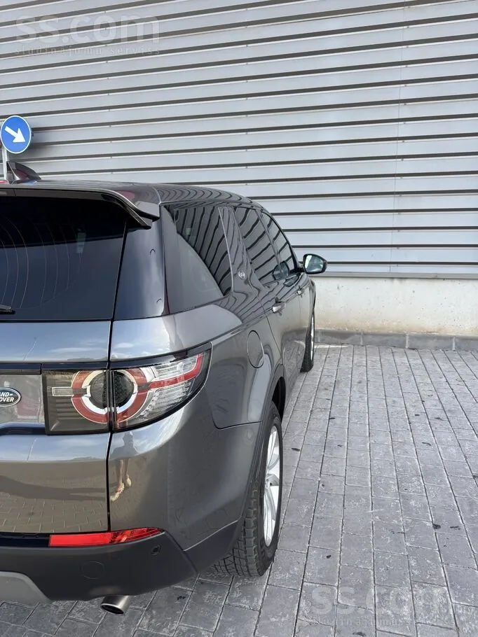Land Rover Discovery Sport 2019 photo 5