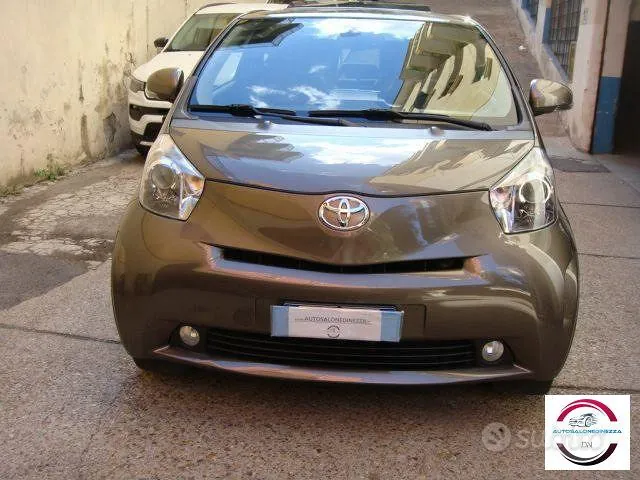 Toyota Iq 2013 photo 2
